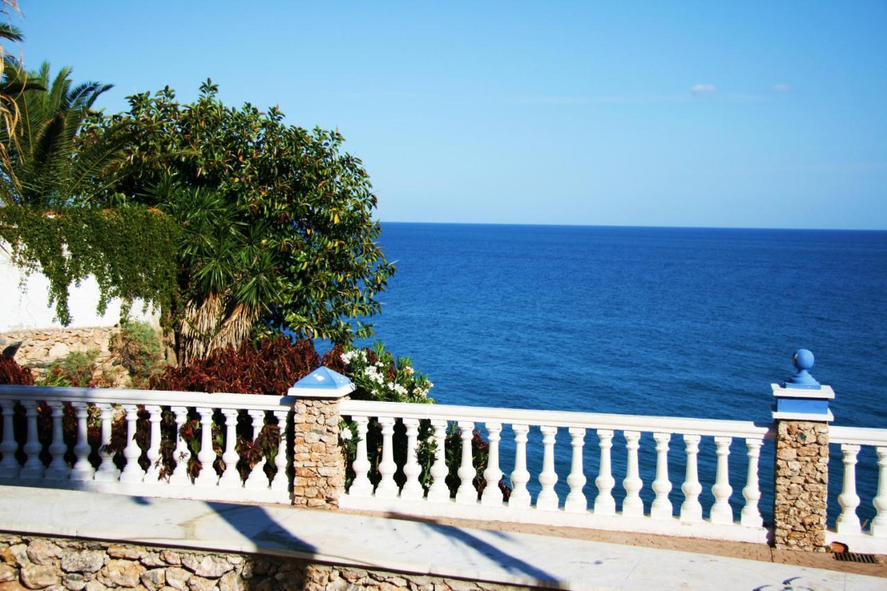Verdemar Apartment With Sea View And Garden Нерха Экстерьер фото